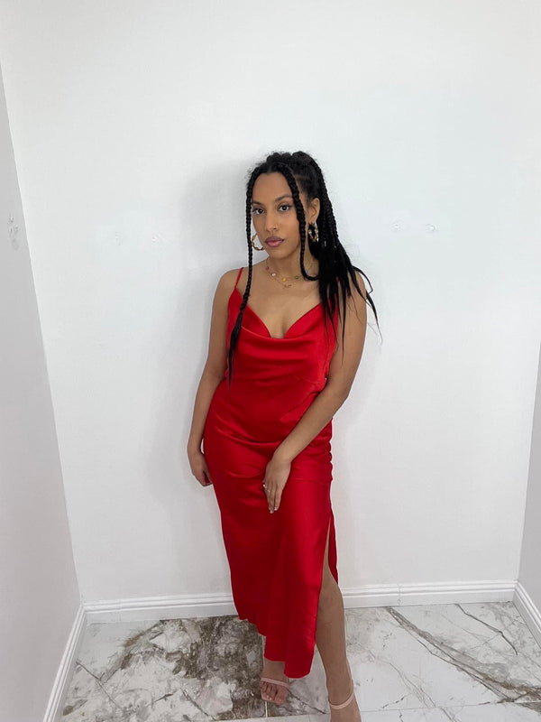 Robe rouge satin